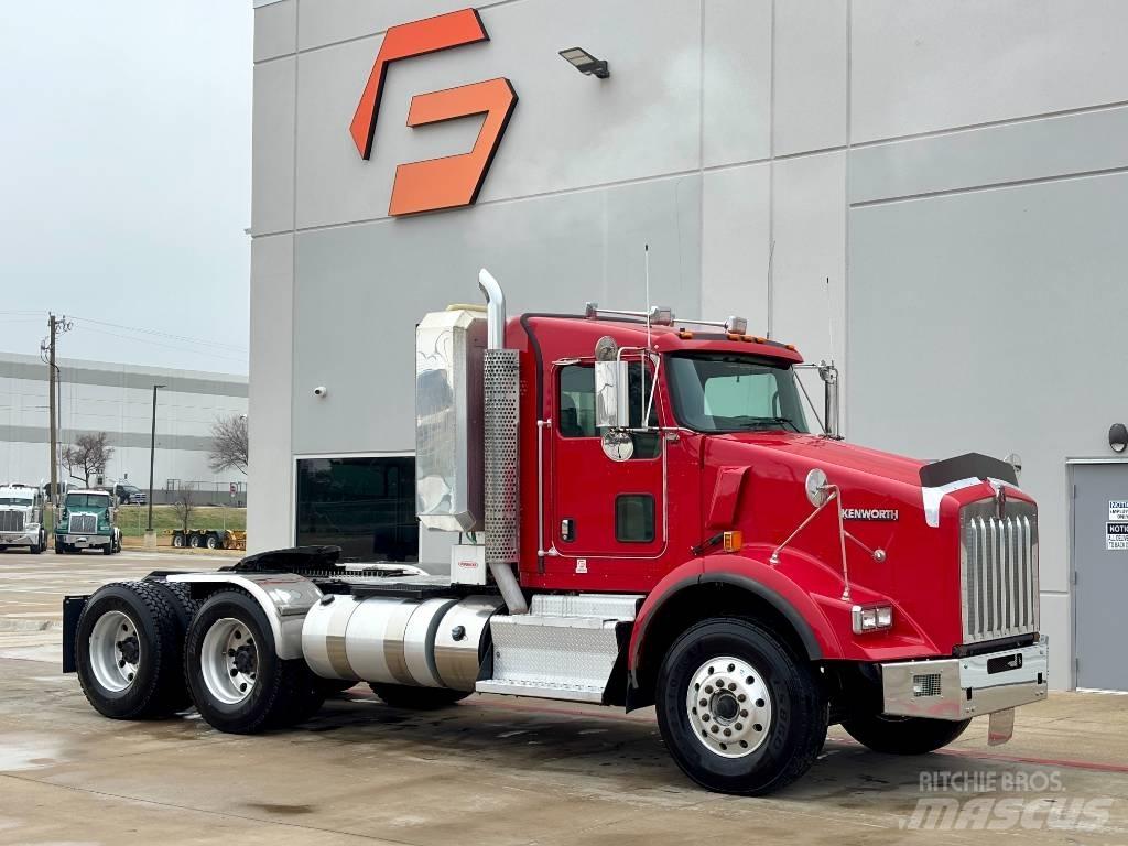 Kenworth T 800 Prime Movers