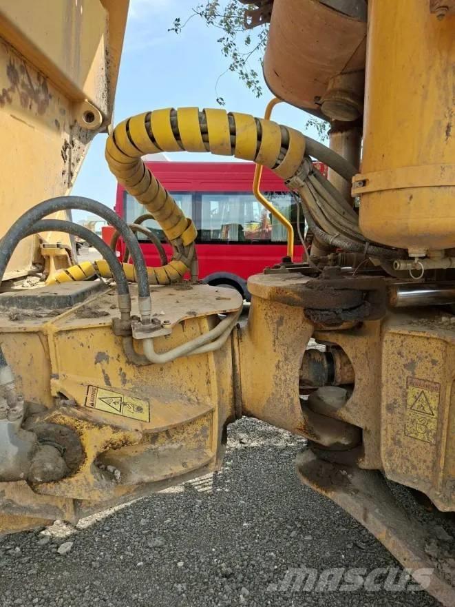 Volvo A 25 D Articulated Haulers