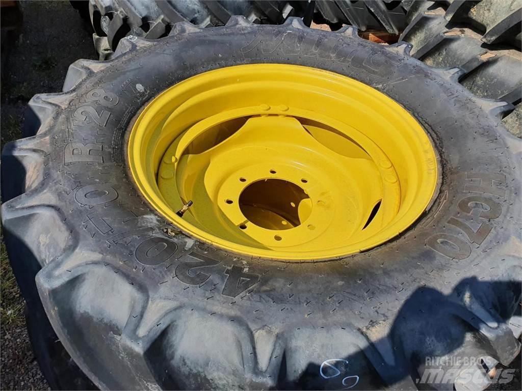 Mitas 420/70R28 x2 Tyres, wheels and rims
