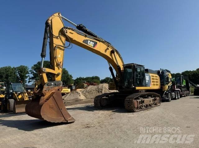 CAT 352 F Crawler excavators