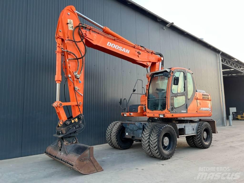 Doosan DX 170 W Wheeled excavators