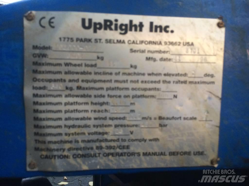 UpRight SL20    V-2784 Used Personnel lifts and access elevators
