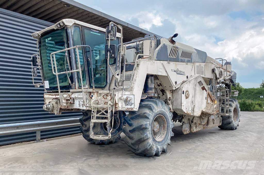 Wirtgen WR 240 Asphalt recycling