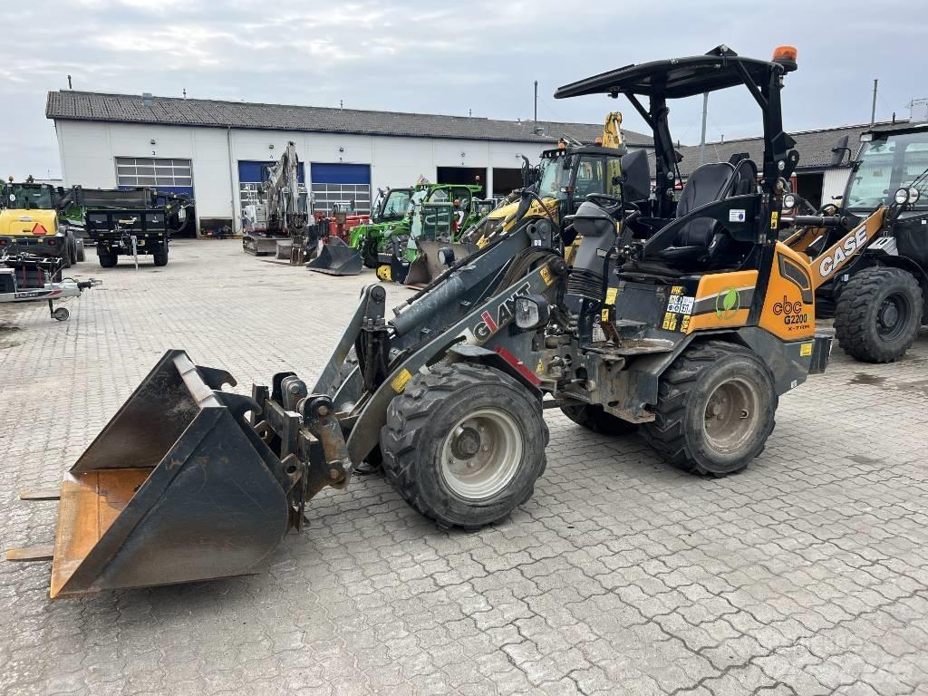 GiANT 2200E Mini loaders