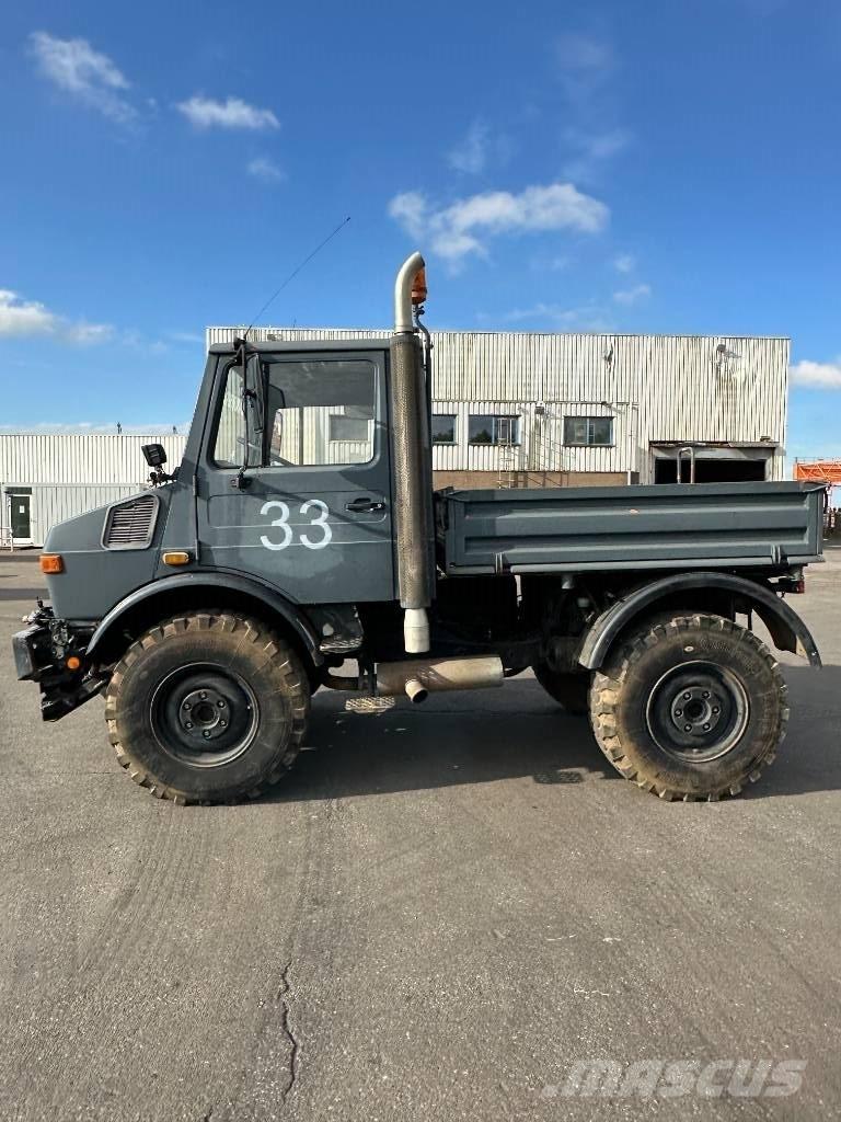 Unimog U 1400 Prime Movers