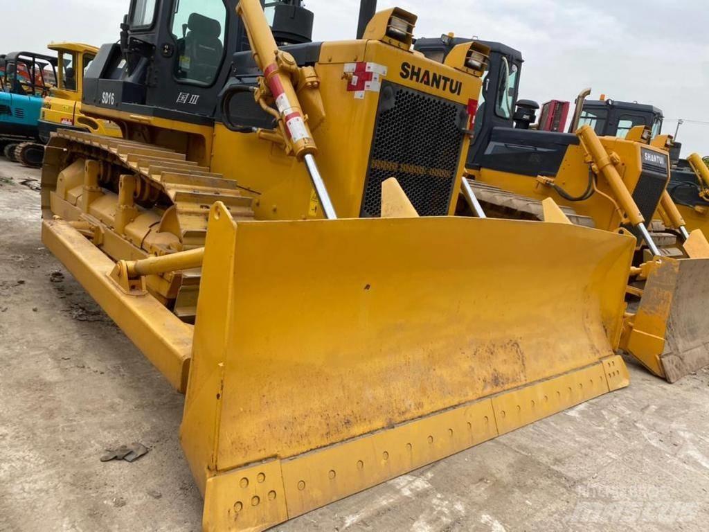 Shantui SD 16 Crawler dozers