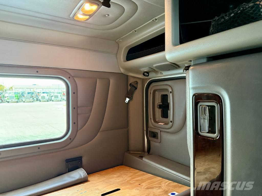 Peterbilt 389 Prime Movers