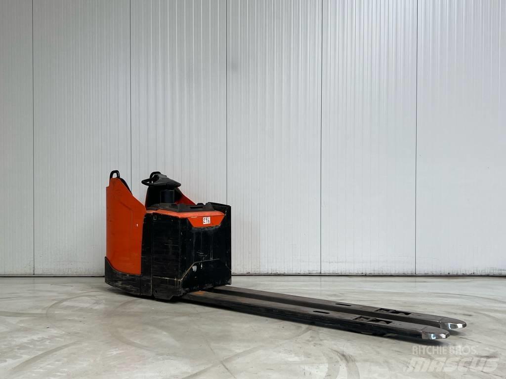 BT LPE250 Low lift with platform