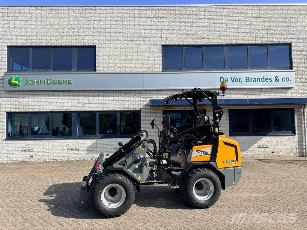 Giant G2500HD Xtra Mini loaders