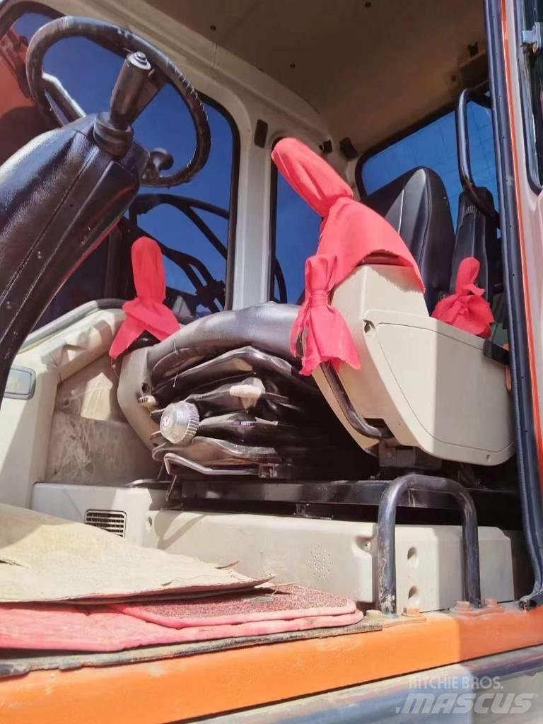 Doosan DX150 Crawler excavators