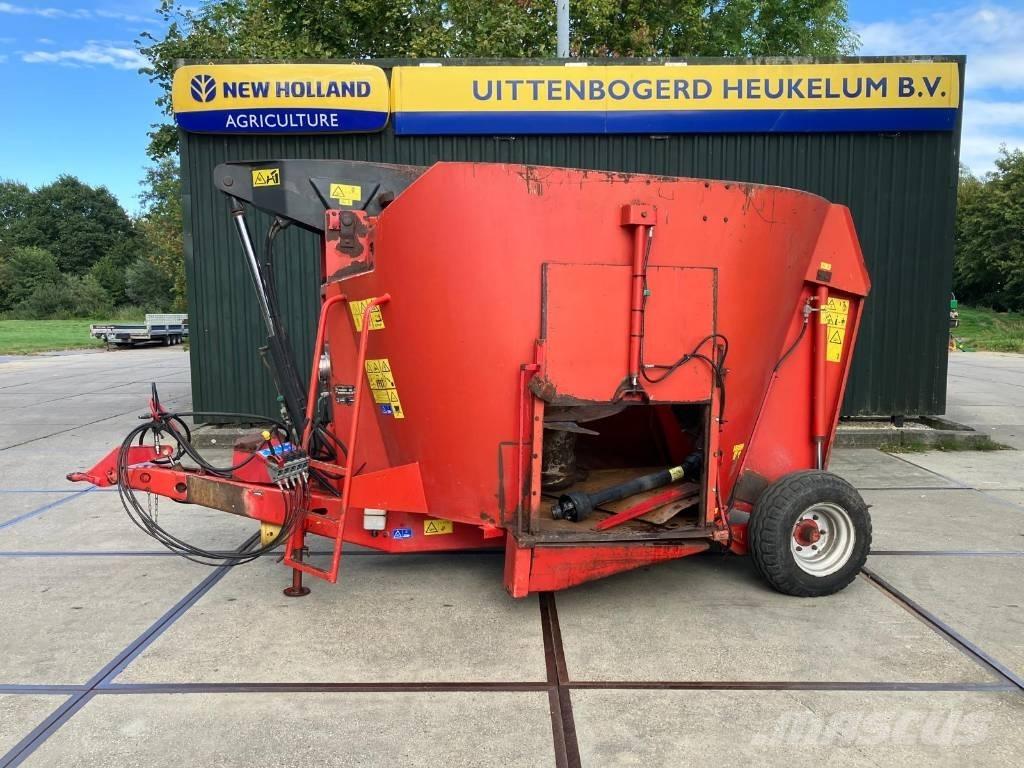 Trioliet GIGANT 900 Feed mixer