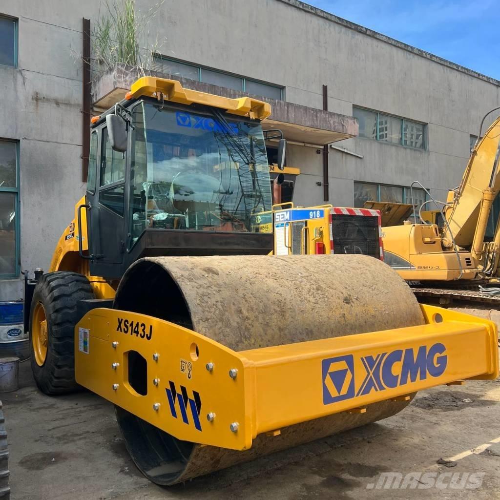 XCMG XS 143 Single drum rollers