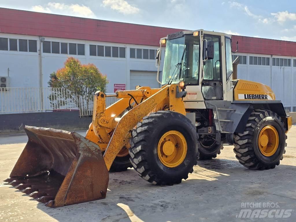 Liebherr L522 Wheel loaders