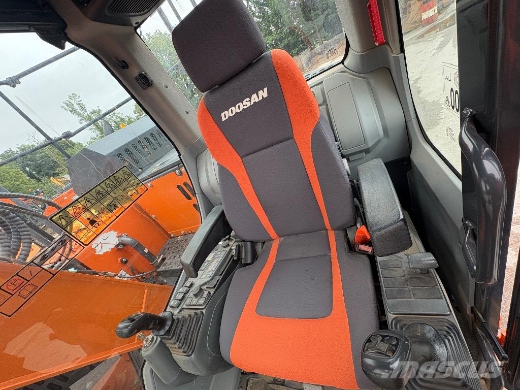 Doosan DX140LCR-5 Crawler excavators