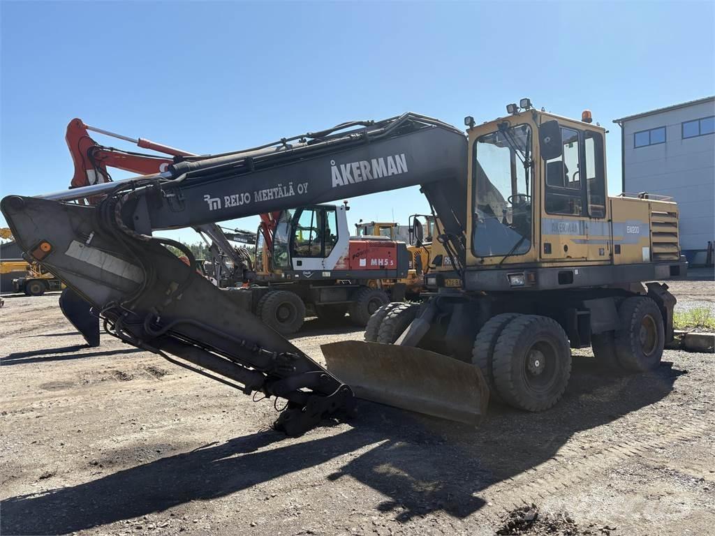 Åkerman EW200 Wheeled excavators