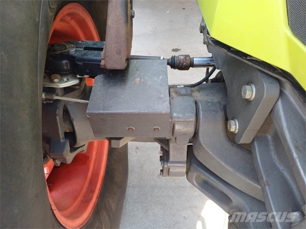 CLAAS Axion 850 Tractors