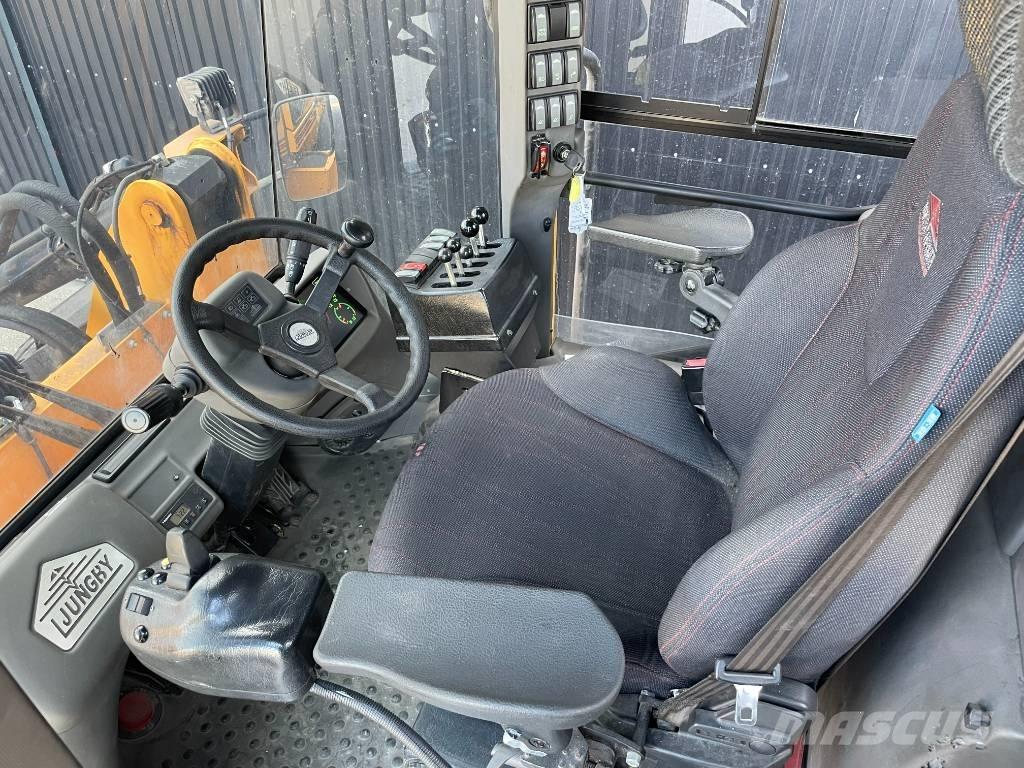 Ljungby L 9 Wheel loaders