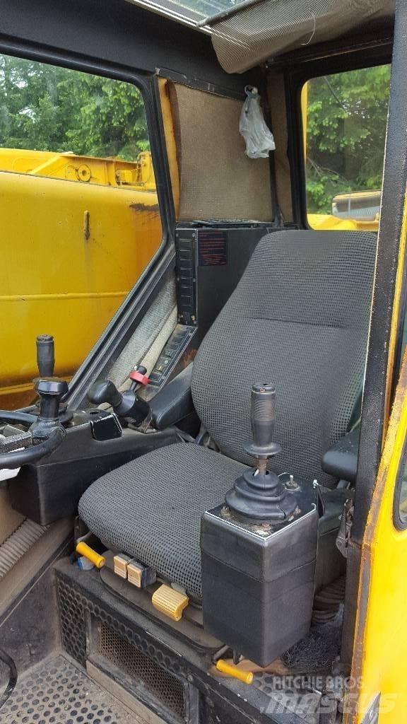 Demag AC 40-1 City All terrain cranes