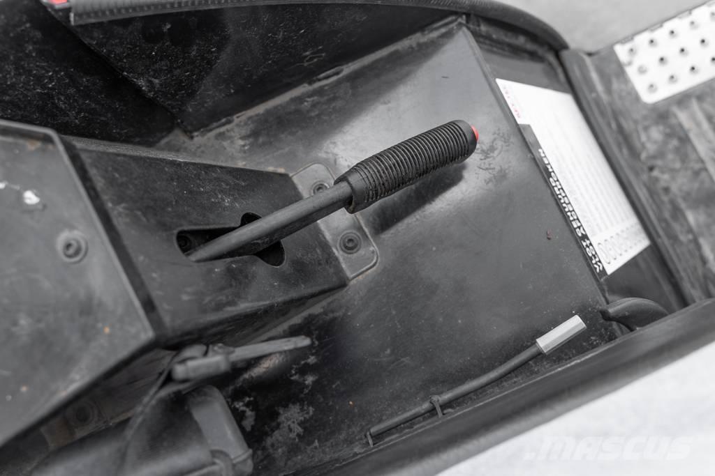 Manitou MLA 3-25 HC Mini loaders