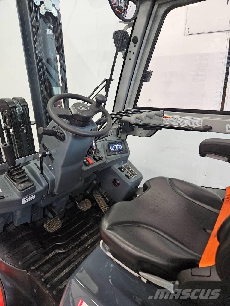 Heli CPCD 35 DIESEL Diesel trucks
