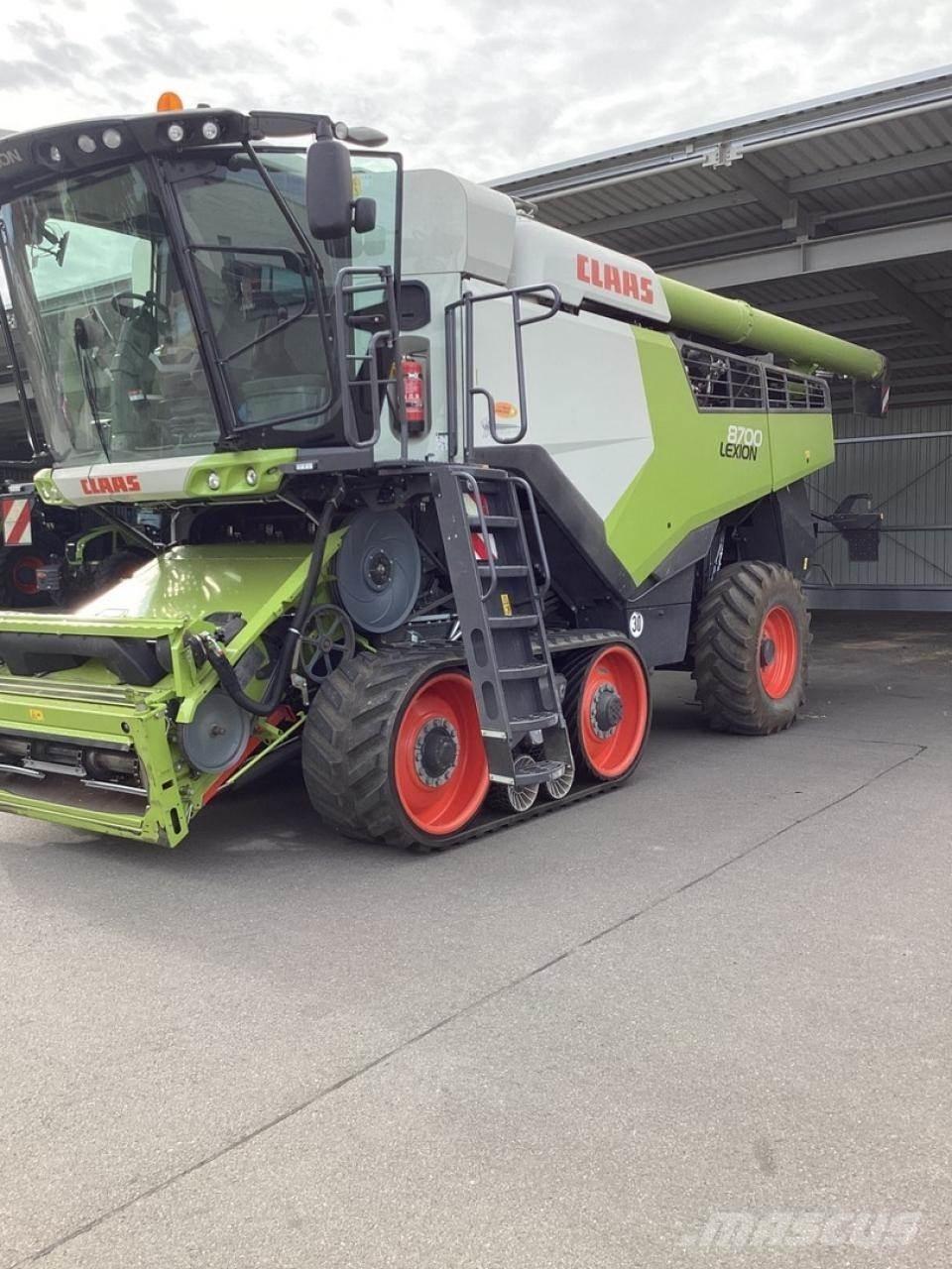 Claas 8700 TT Farm machinery