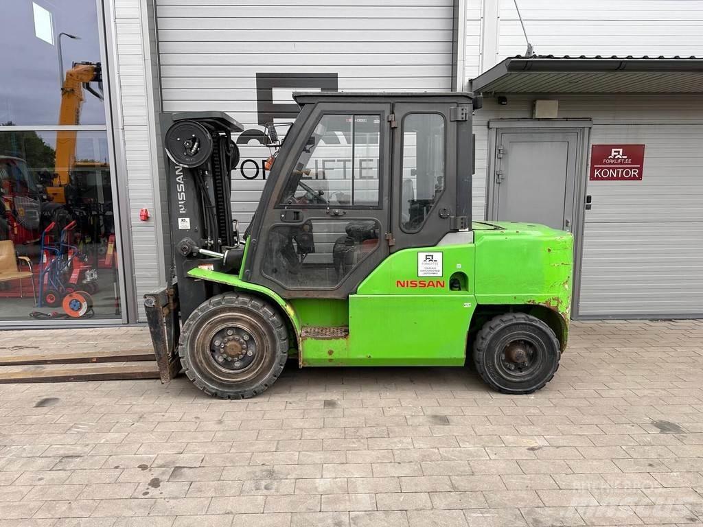 Nissan WG1F4A50 Diesel trucks