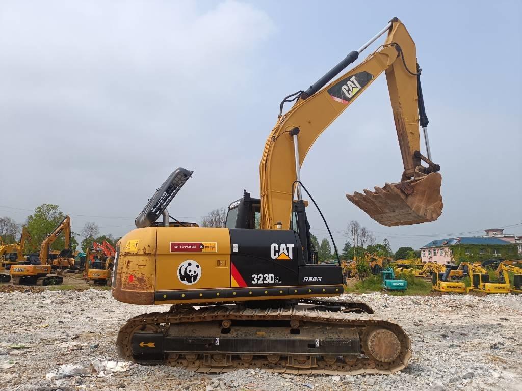 CAT 323D2L Crawler excavators