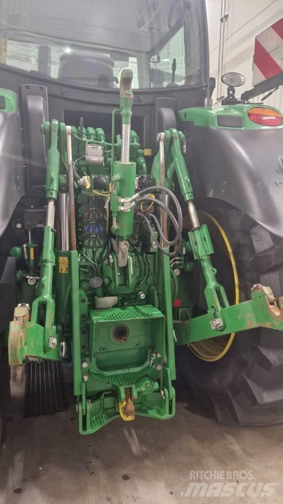 John Deere 6250 R Tractors