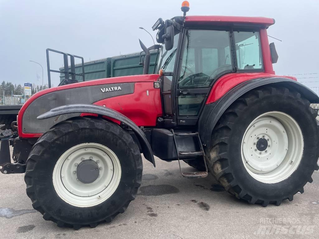 Valtra T 190 Tractors