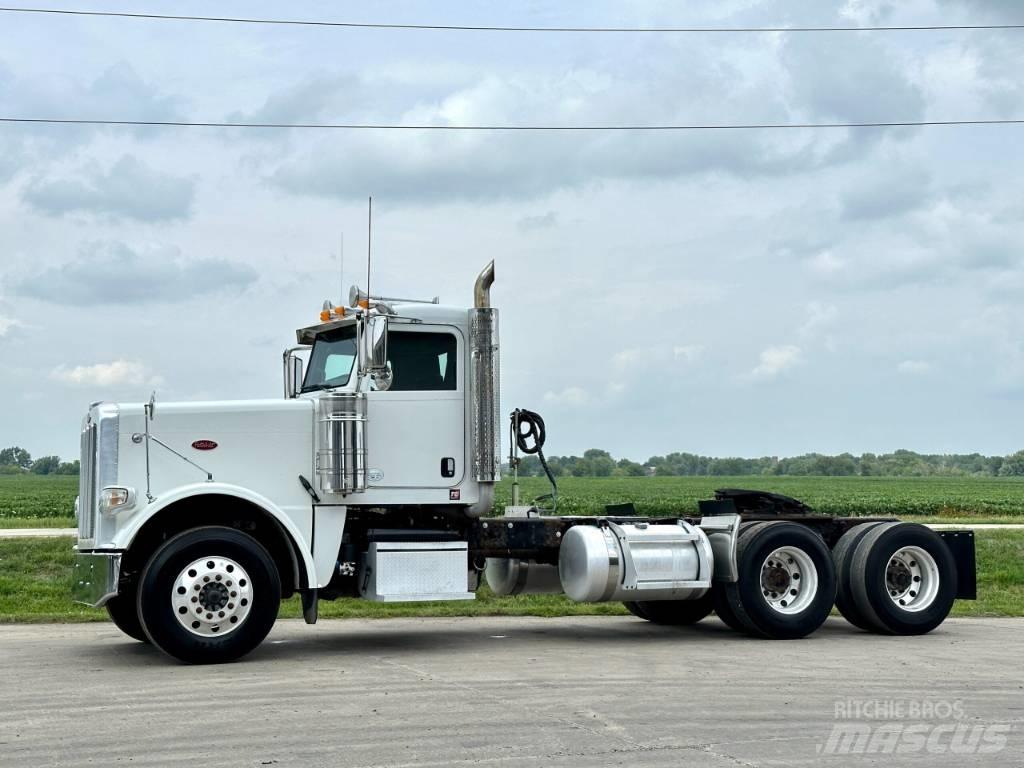 Peterbilt 389 Prime Movers