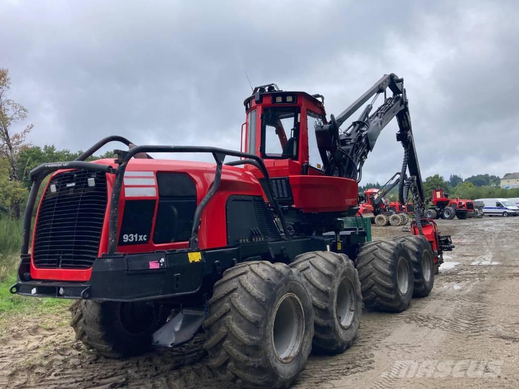 Komatsu 931 XC Harvesters