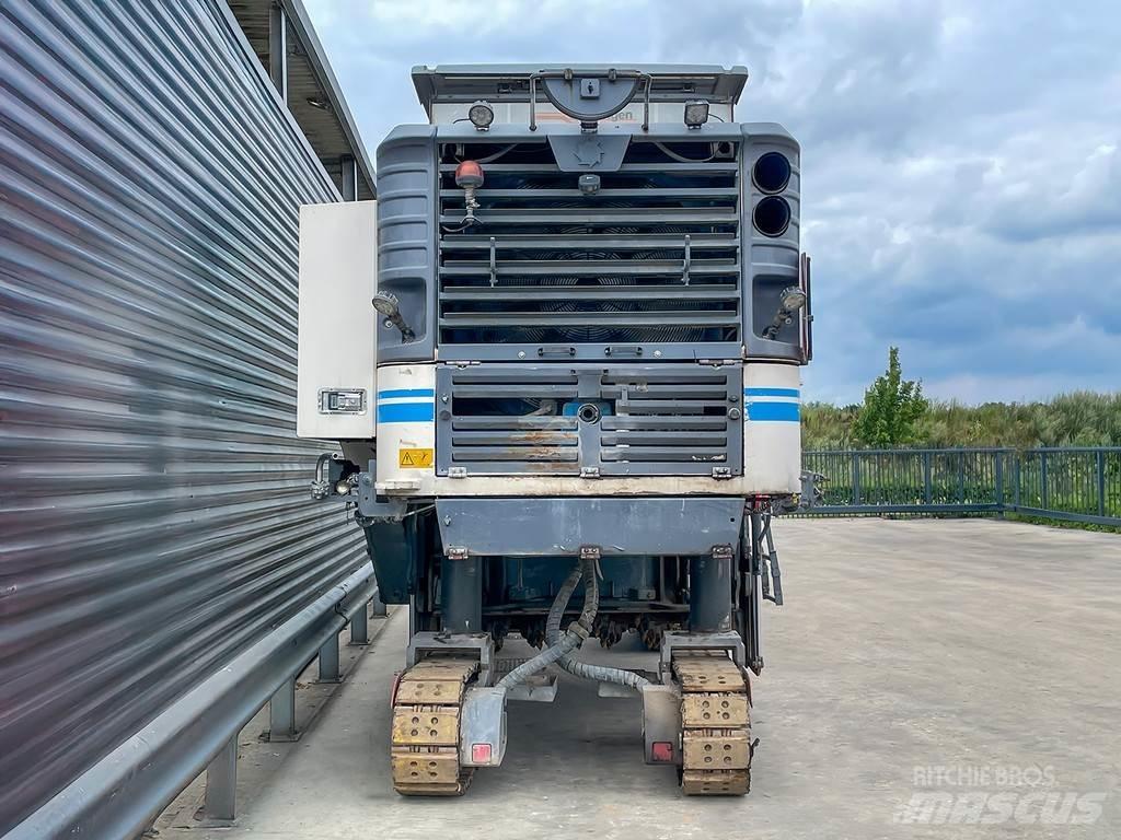 Wirtgen W 210 Asphalt cold milling machines