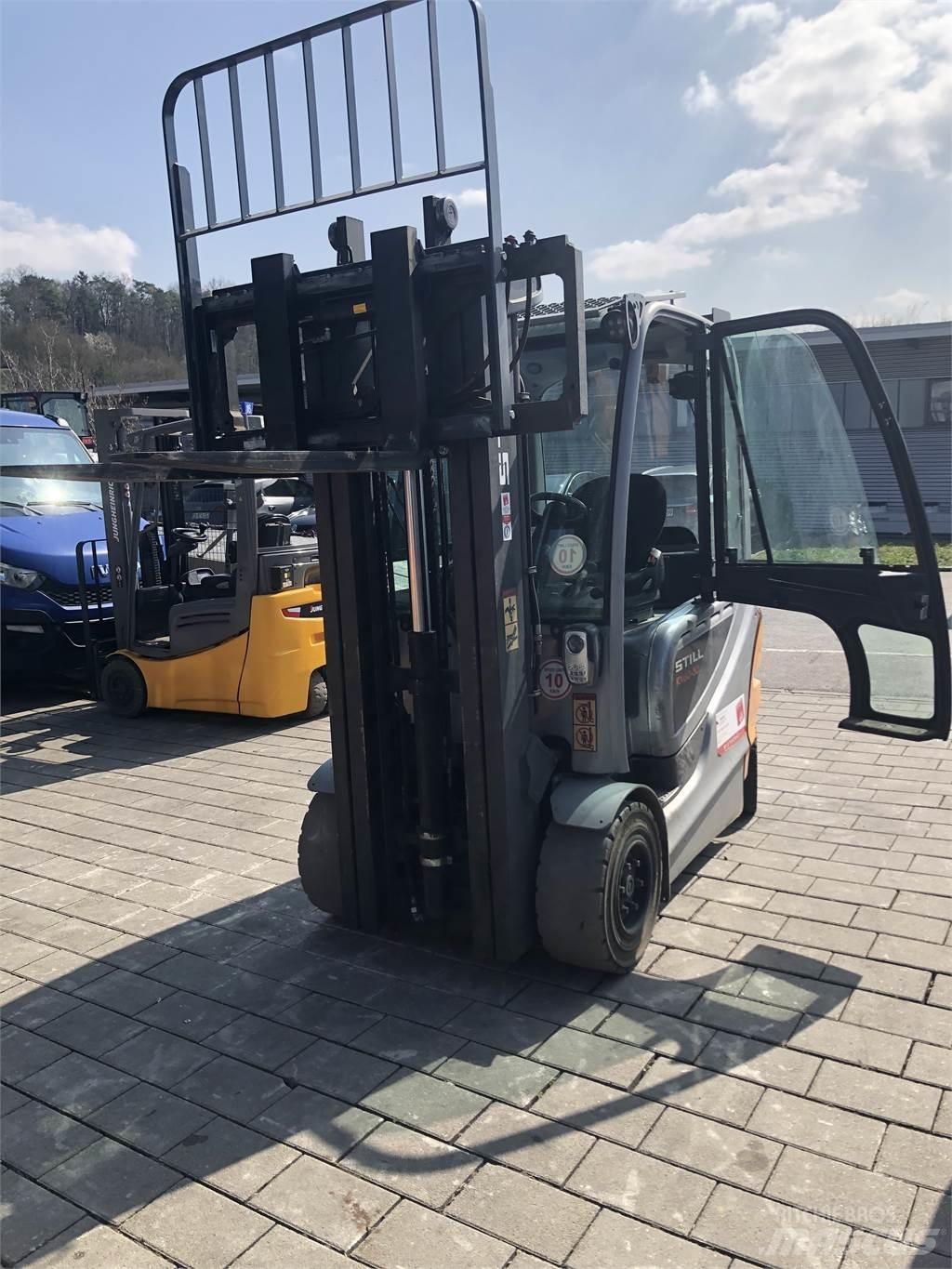 Still RX60-30 Electric forklift trucks
