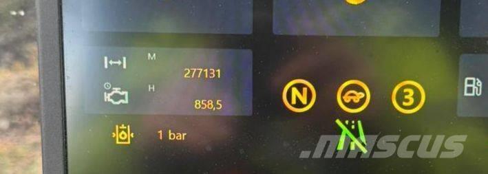 Komatsu 951 XC Harvesters