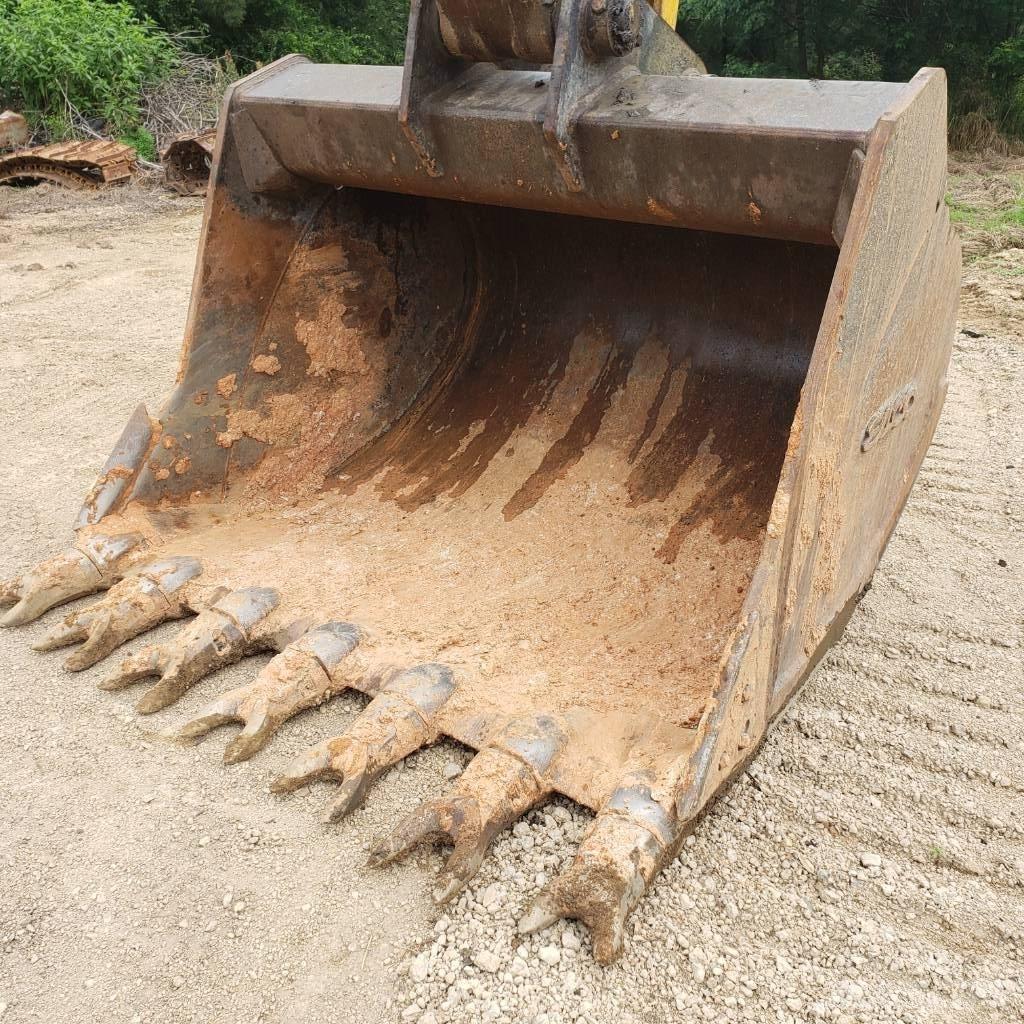 Komatsu PC 490 LC-11 Crawler excavators