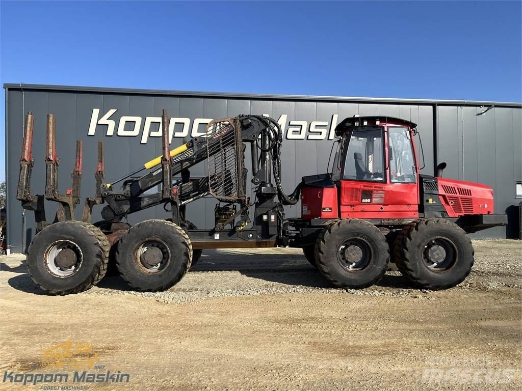 Komatsu 895 Forwarders