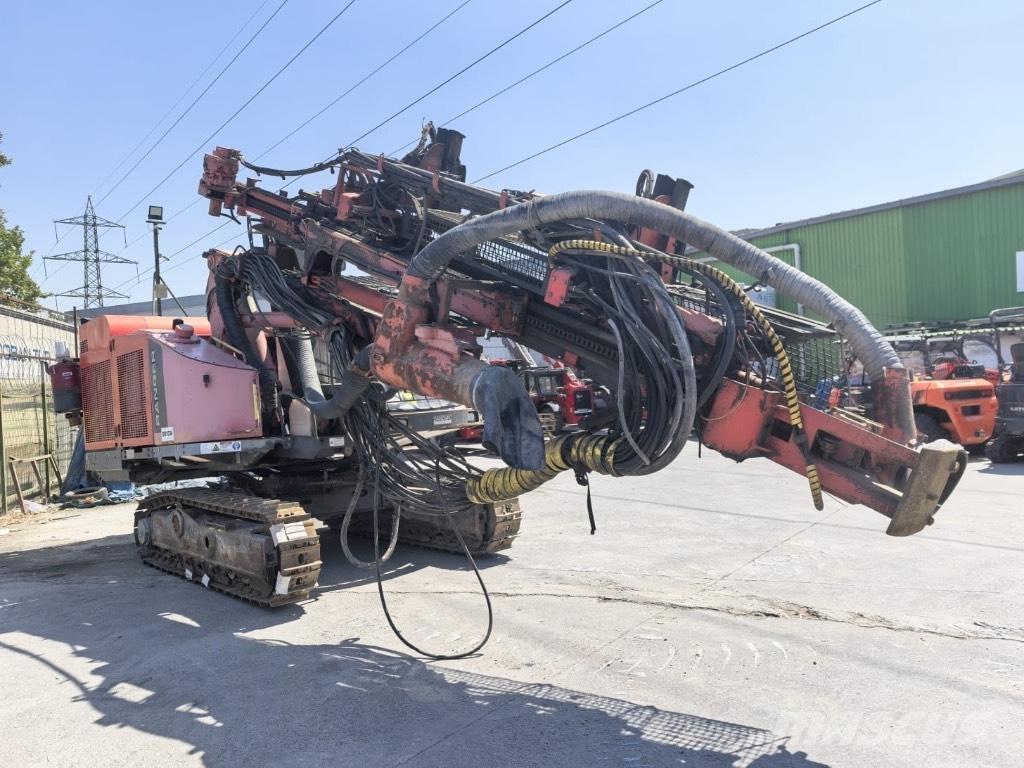 Sandvik DX 800 Surface drill rigs