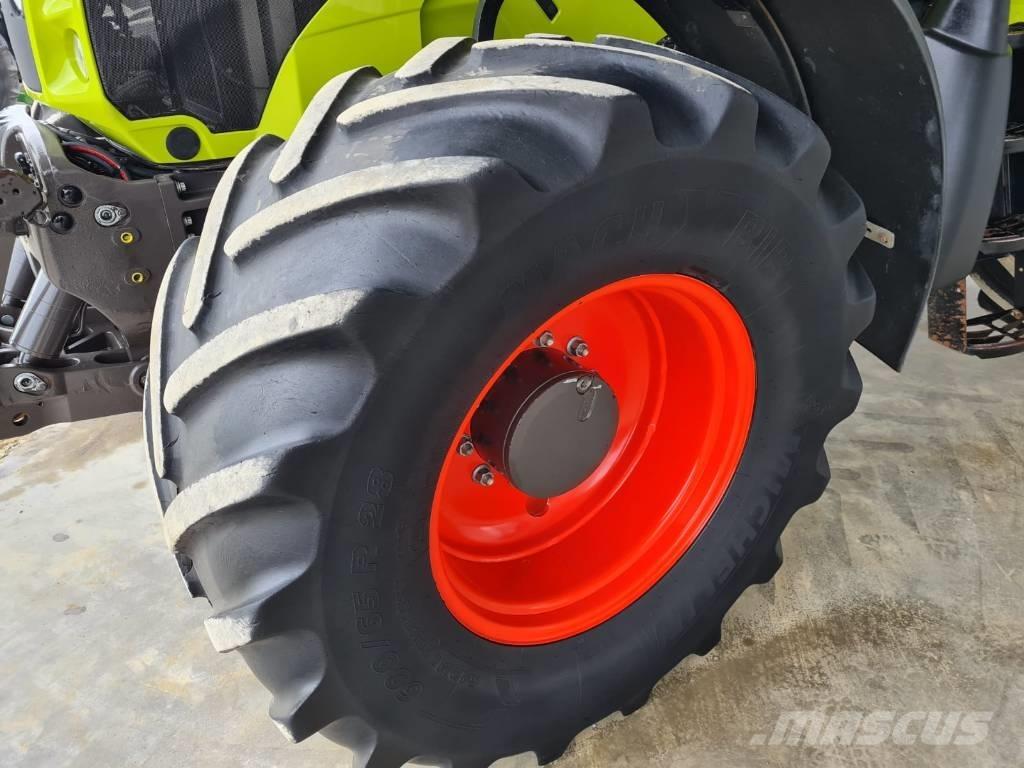 CLAAS Axion 850 CIS Tractors