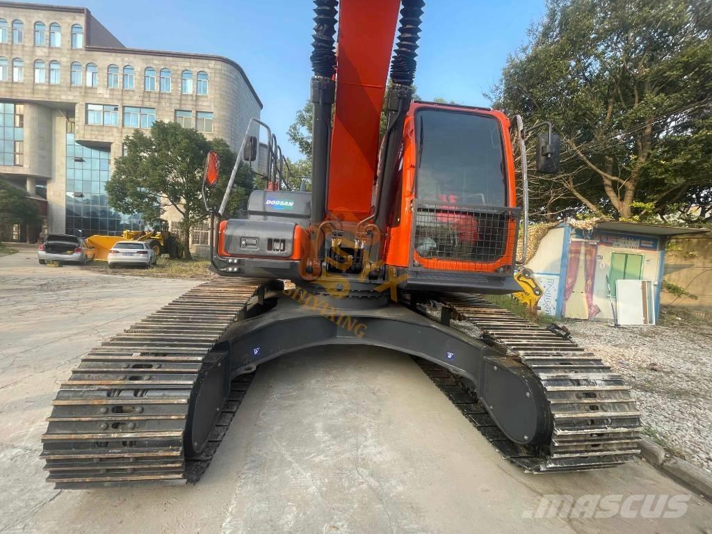 Doosan DX 300 Crawler excavators