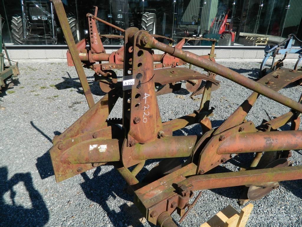 Kverneland 3k Ploughs