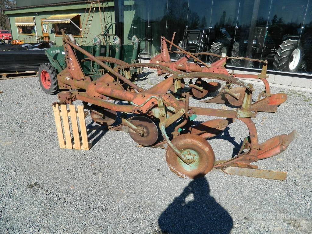 Kverneland 3k Ploughs
