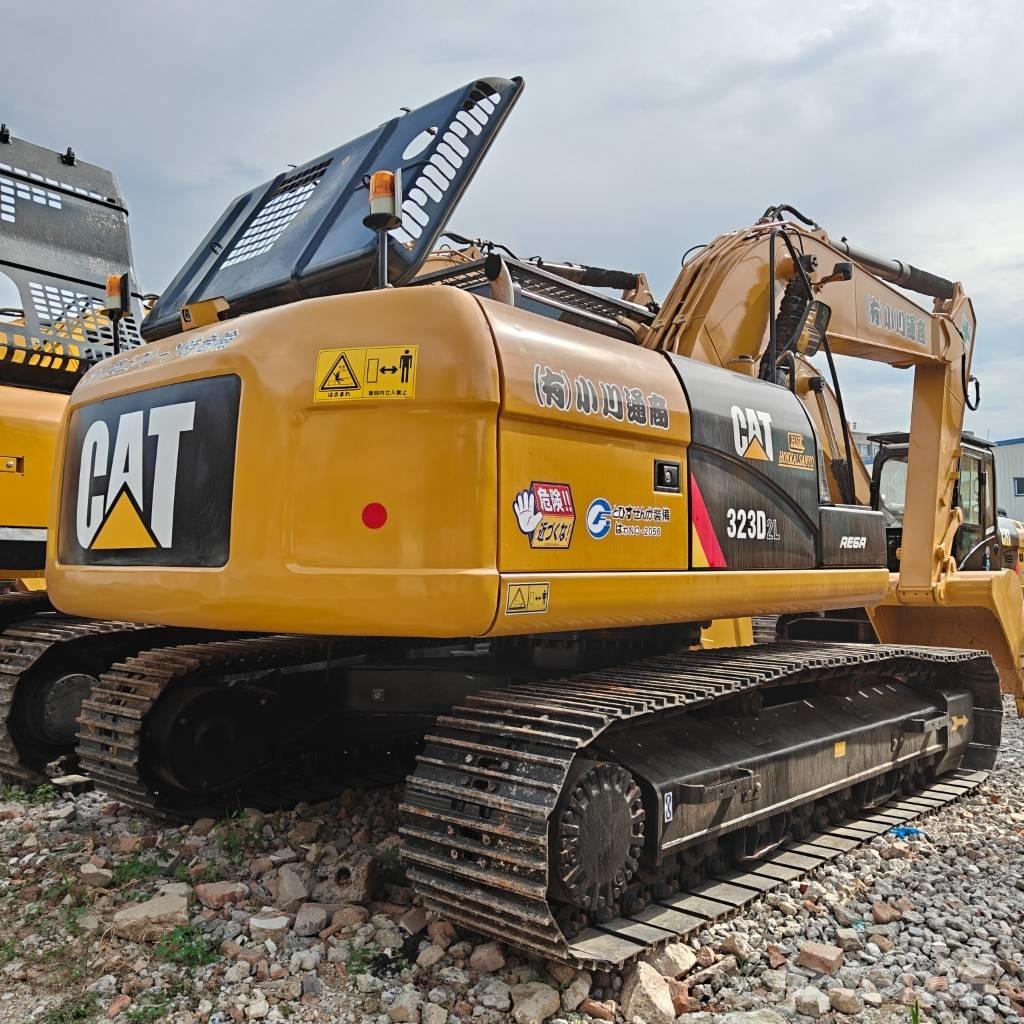 CAT 323 D L Crawler excavators