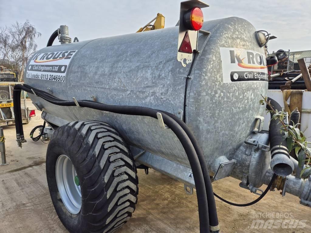 Major 1700A Slurry tankers