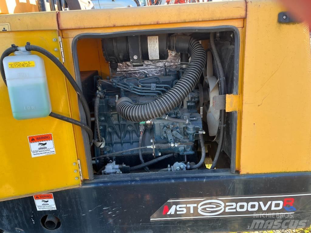 Morooka MST200-VDR Tracked dumpers