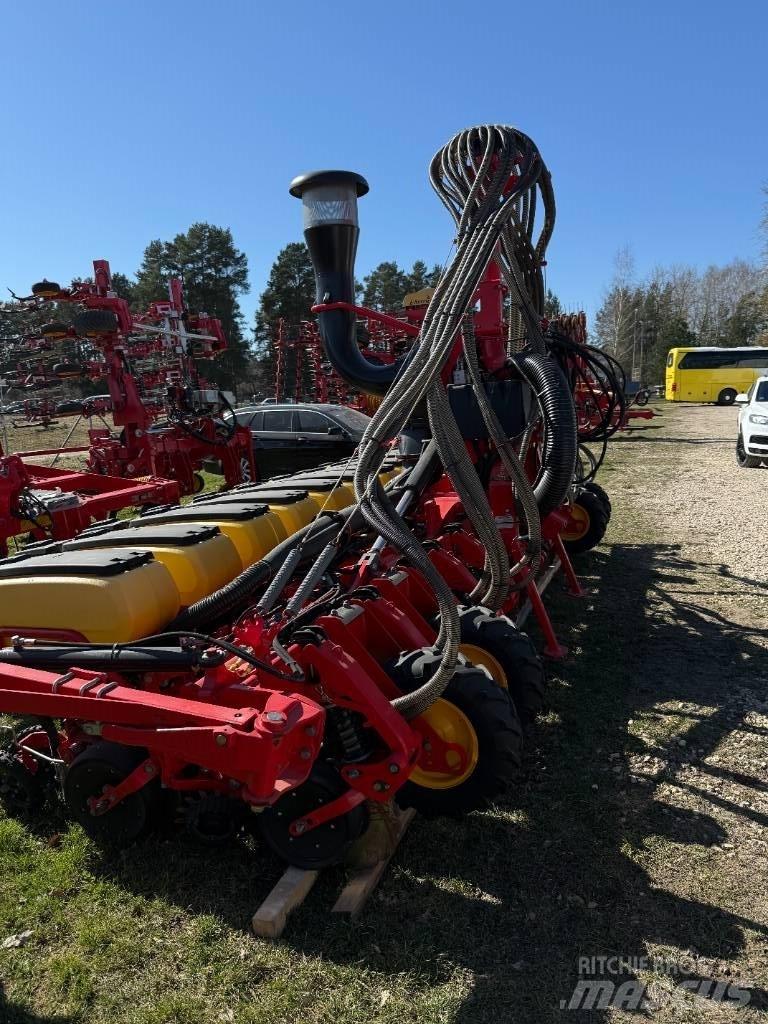 Väderstad Tempo V12 Sowing machines