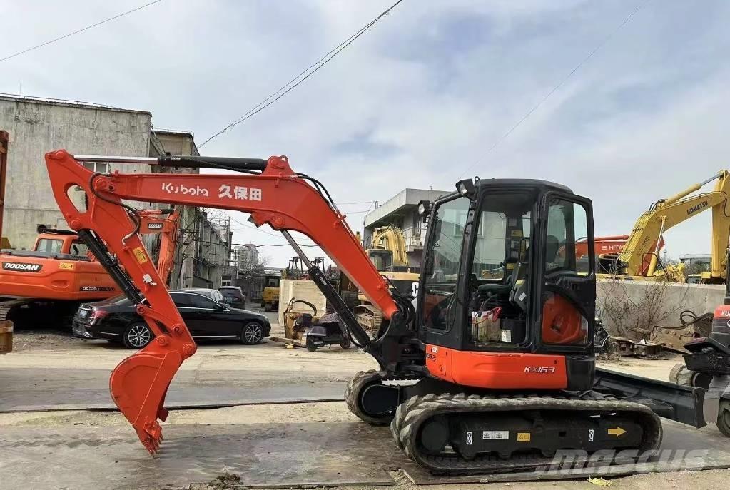 Kubota 163 Crawler excavators