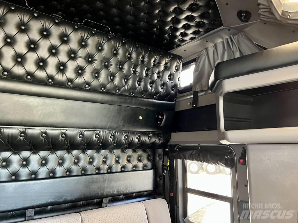 Kenworth T 800 Prime Movers