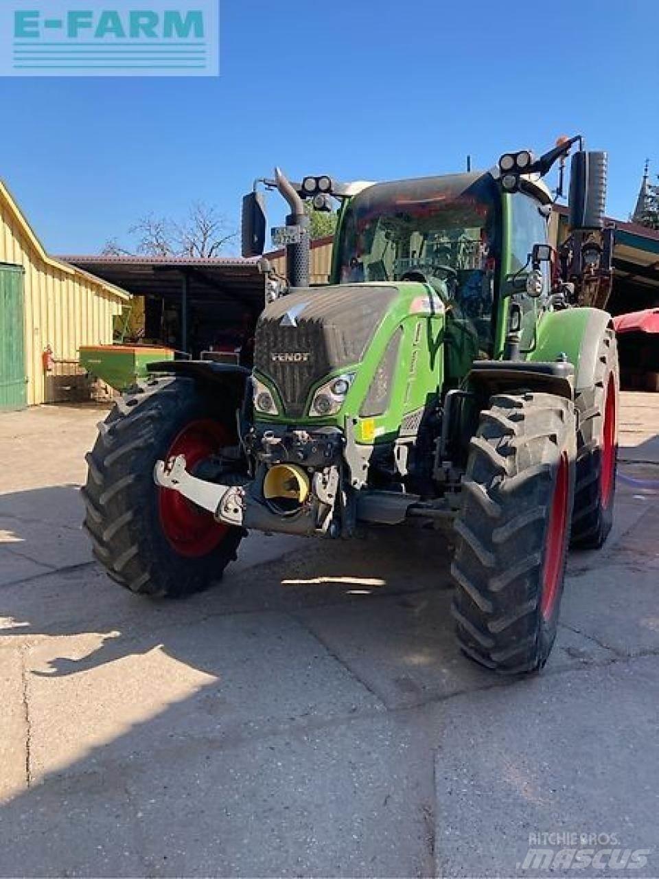 Fendt 724 vario Tractors
