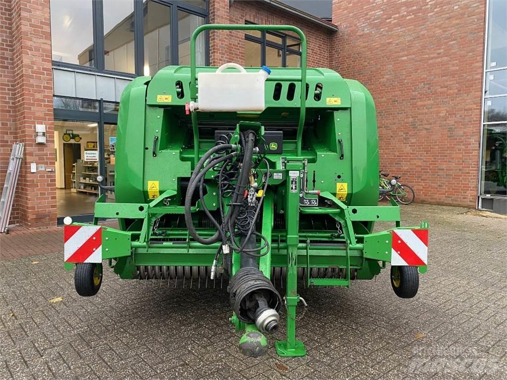 John Deere C441R Farm machinery