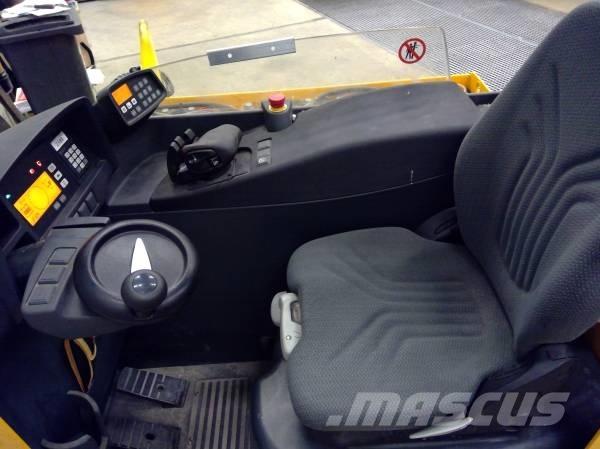 Jungheinrich ETV 214 Reach truck